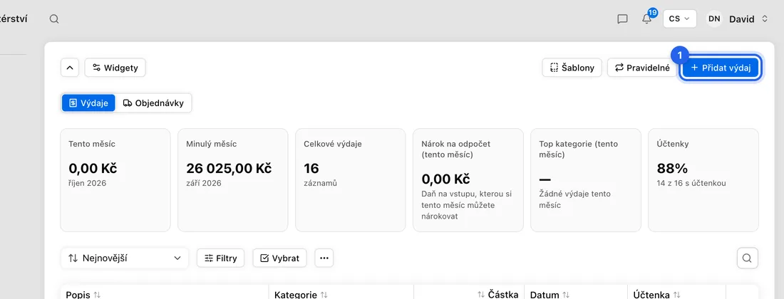 V levém postranním panelu klikněte na Výdaje a vpravo nahoře na Přidat výdaj.