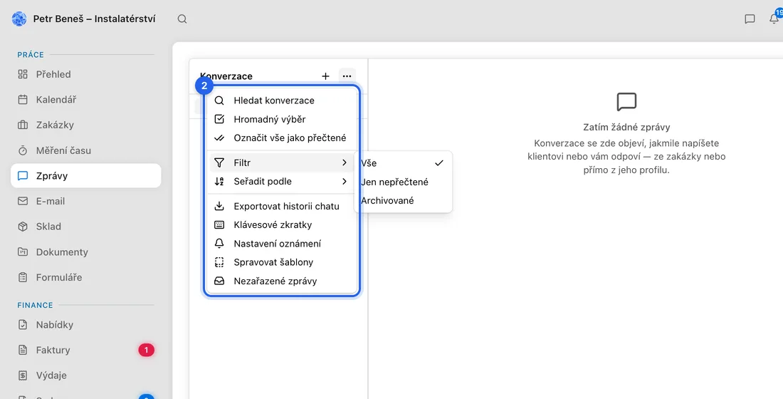 Otevřete Filtr a zvolte Archivované. Nadpis se změní na „Konverzace · archivované“.